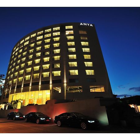 The Anya Hotel-Golf Course Road Гургаон Экстерьер фото