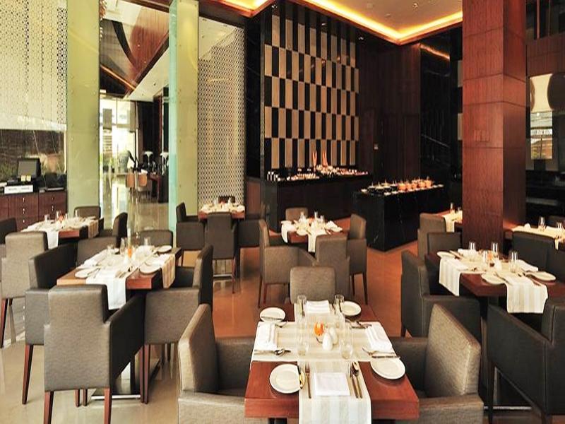 The Anya Hotel-Golf Course Road Гургаон Экстерьер фото